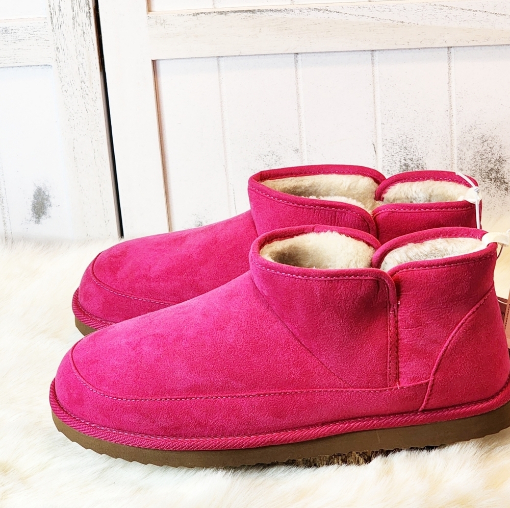 Old Navy Faux Suede Bootie Slippers - Picture 6 of 9